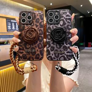 เคส iPhone เข้ากันได้กับ 16, 14 Pro Max, และ 15, ลายเสือดาวสำหรับผู้หญิง, เคสซิลิโคนนิ่มแบบด้าน, ดอกไม้ 3D ลายเสือดาว, สไตล์ฤดูใบไม้ร่วงใหม่