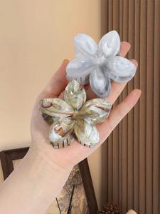 Pinza para el cabello con diseño de flores, accesorios coloridos y lindos para mujeres y niñas, accesorio minimalista adecuado para cabello grueso