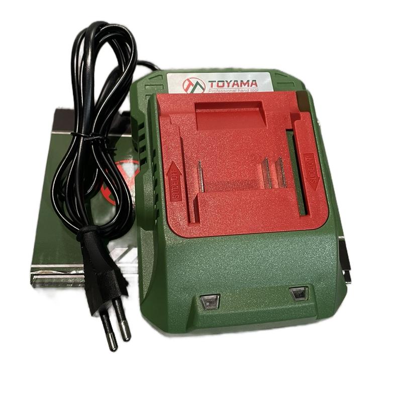Sạc bàn nhanh 2,5A Toyama chân pin phổ thông, sử dụng nguồn điện 110V-240V, bảo hành 6 tháng