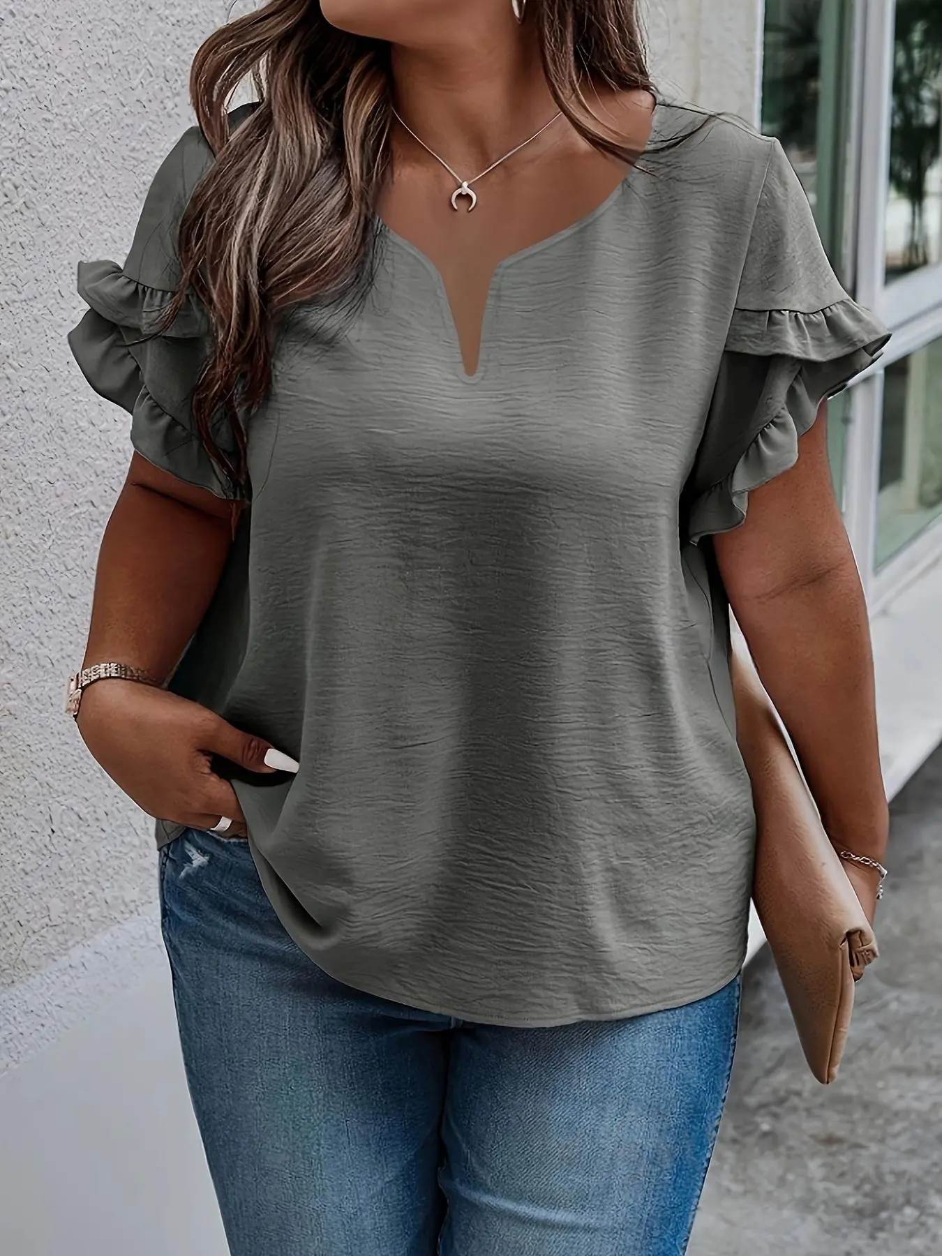【Plus Size】Plain Frill Trim Petal Sleeve Notched Neck Tee, Casual Fashion Minimalist Short Sleeve T-shirt for Daily Wear, Women Plus Clothing for All Seasons, Elegant Classy Tops
