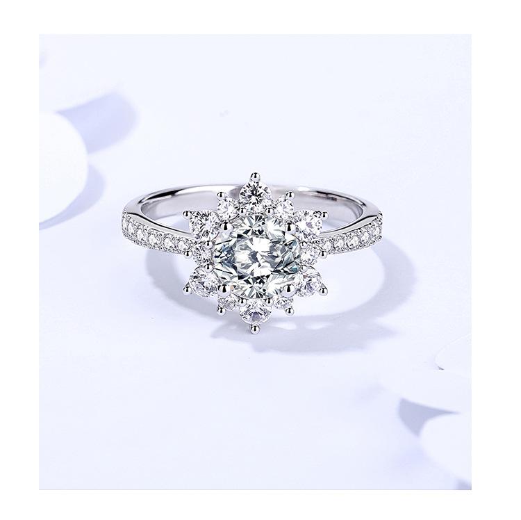 925 Sterling Silver Sunflower Ring with Moissanite Light Luxury Elegant Design2