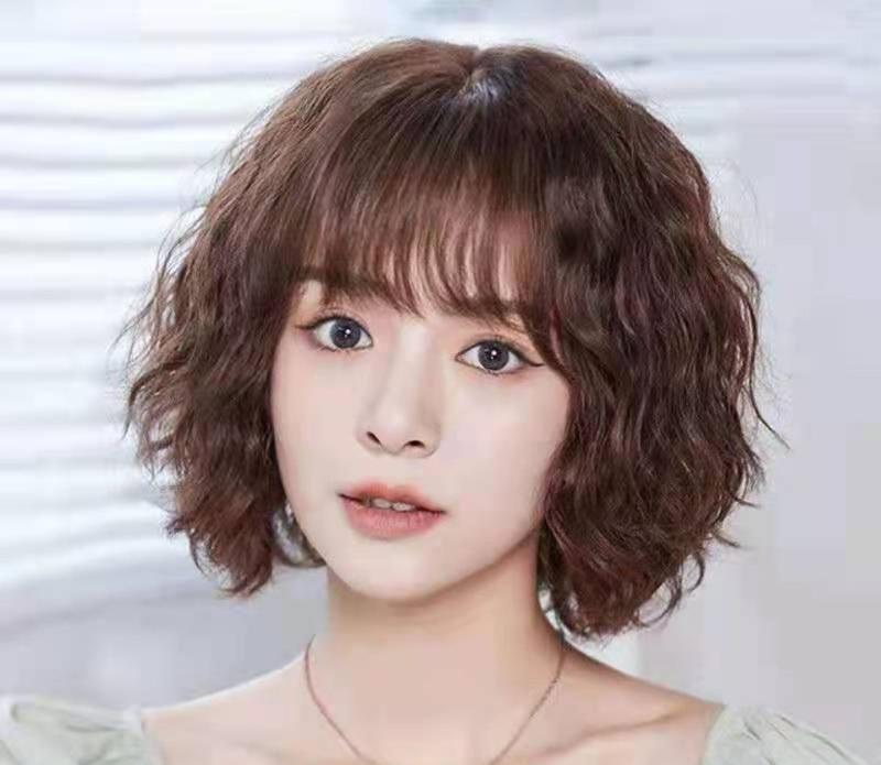 Product Introduction of Wig Women's Short Hair Short Curly Hair Wool Roll Air Bangs Fluffy Natural Face Repair Fashionable Breathable Realistic Full Head Cover 4