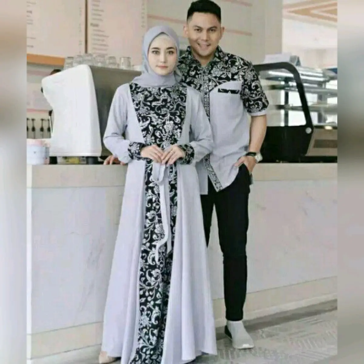 COUPLE PRADA GAMIS HEM COUPLE LEBARAN