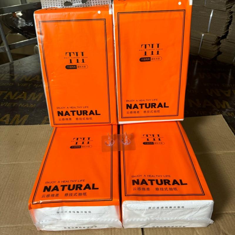 Thùng giấy ăn treo tường Natural HCM-HN, 4 túi, tặng móc và giấy vệ sinh