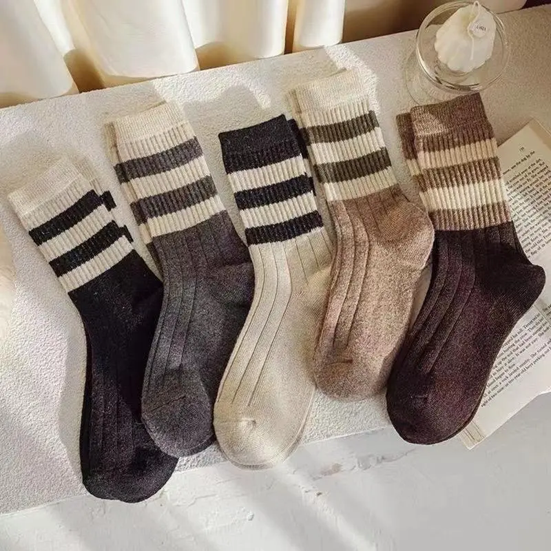 Bộ 10 đôi Tất nữ cổ cao thời trang thu đông hoạ tiết kẻ sọc nhiều màu Women 3