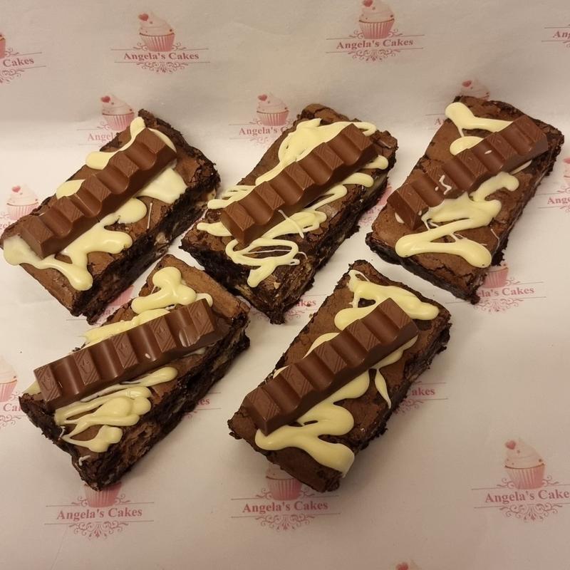 Kinder Bar & Kinder Bueno Brownie Slice x1 Cake Dessert postal brownies treats Food 2