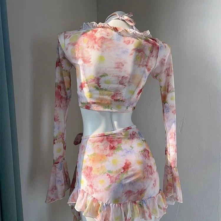 Đồ Bơi 4 Món Hoa Hồng EMMA Đính Hoa Phối Bèo Gồm Áo Bikini + Quần Chip + Áo Bèo + Váy Bèo 4