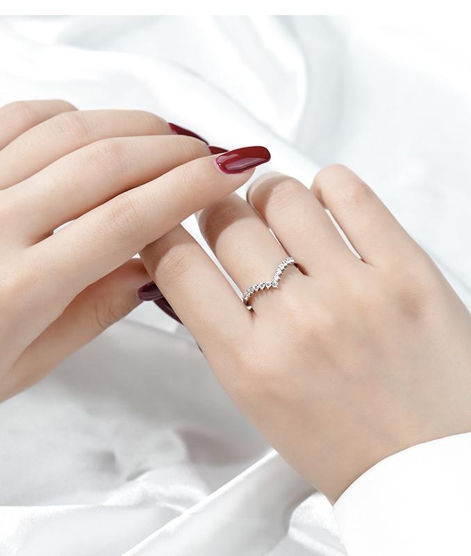 Product Introduction of Nhẫn Vương Miện Hình Chữ V, Bạc Sterling 925, T10 6