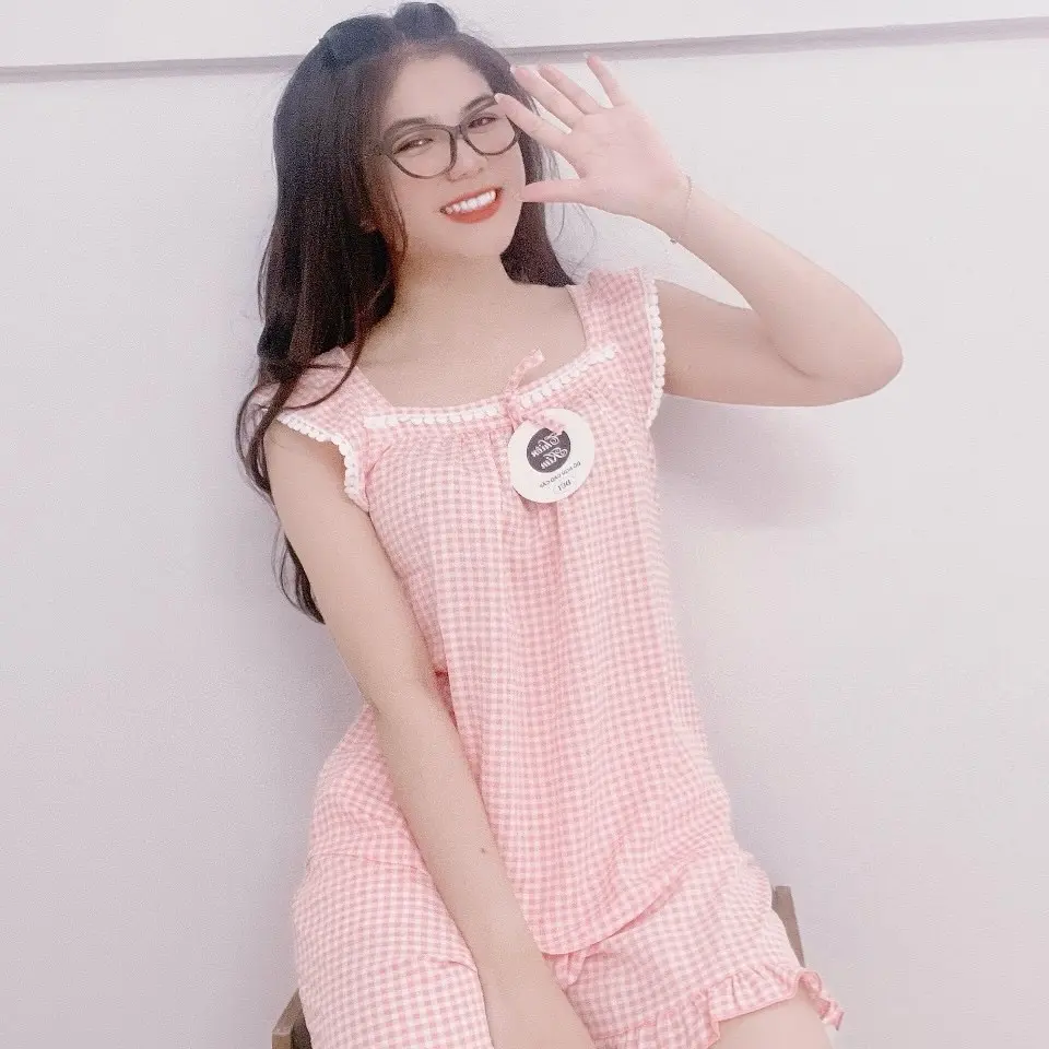 Bộ đùi xinh chất liệu vải lụa mango