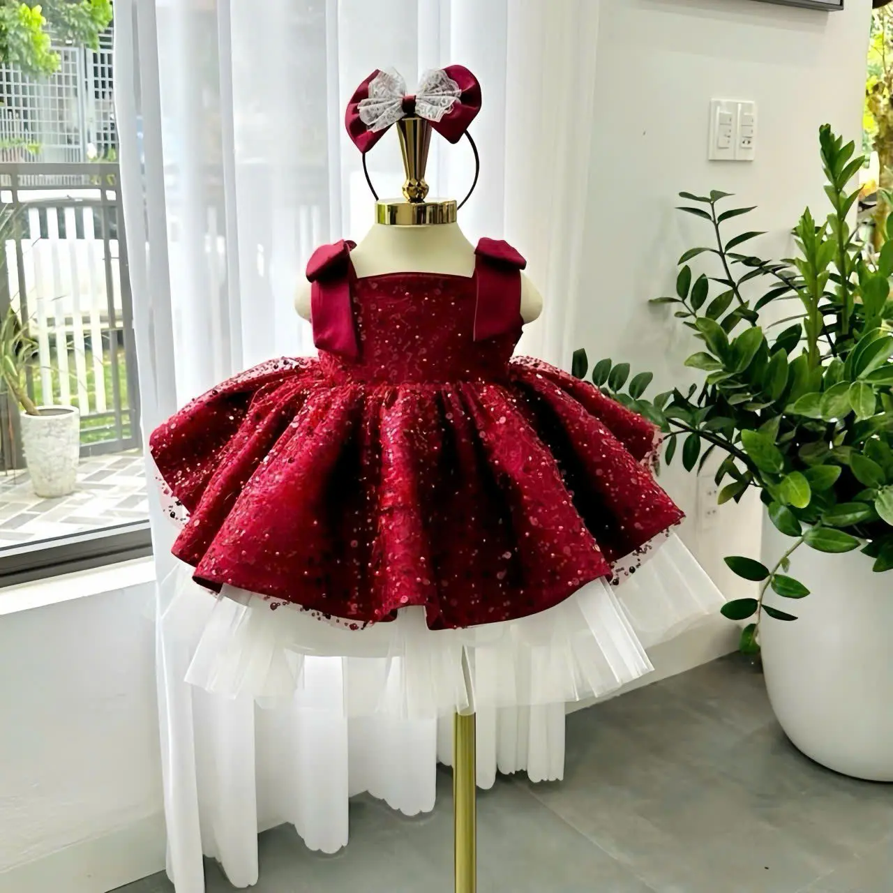 Váy công chúa Kim sa đỏ hai dây siêu dễ thương cho bé