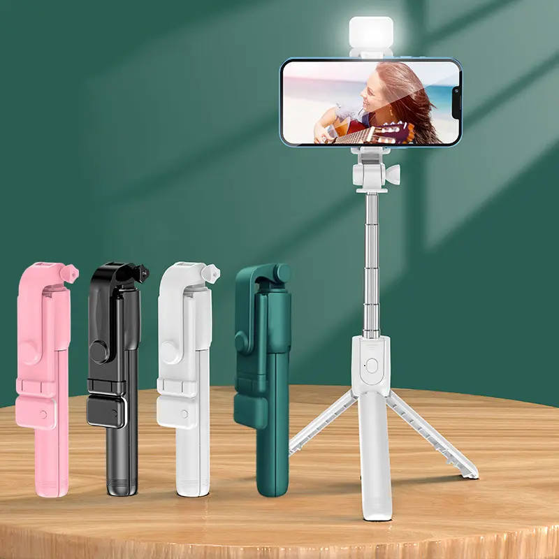 Gậy chụp ảnh 3 chân kèm remote, có đèn led trợ sáng - Gậy selfie chụp hình điều khiển từ xa xoay nhiều góc độ Phụ Kiện Bluetooth