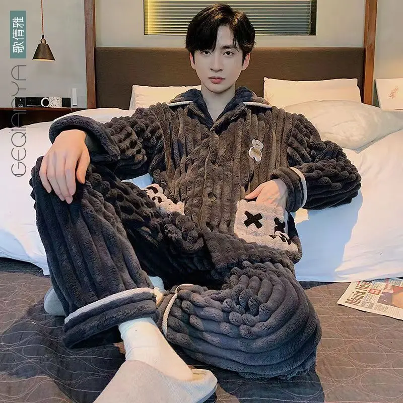 Bộ Đồ Ngủ Cho Nam, Lót Lông Cừu Mùa Đông, Lông Cừu San Hô Dày, Thích Hợp Cho Thanh Thiếu Niên, Mùa Thu Và Mùa Đông, Làm Bằng vải nỉ Có Thể Mặc Ngoài Hoặc Đồ Mặc Nhà