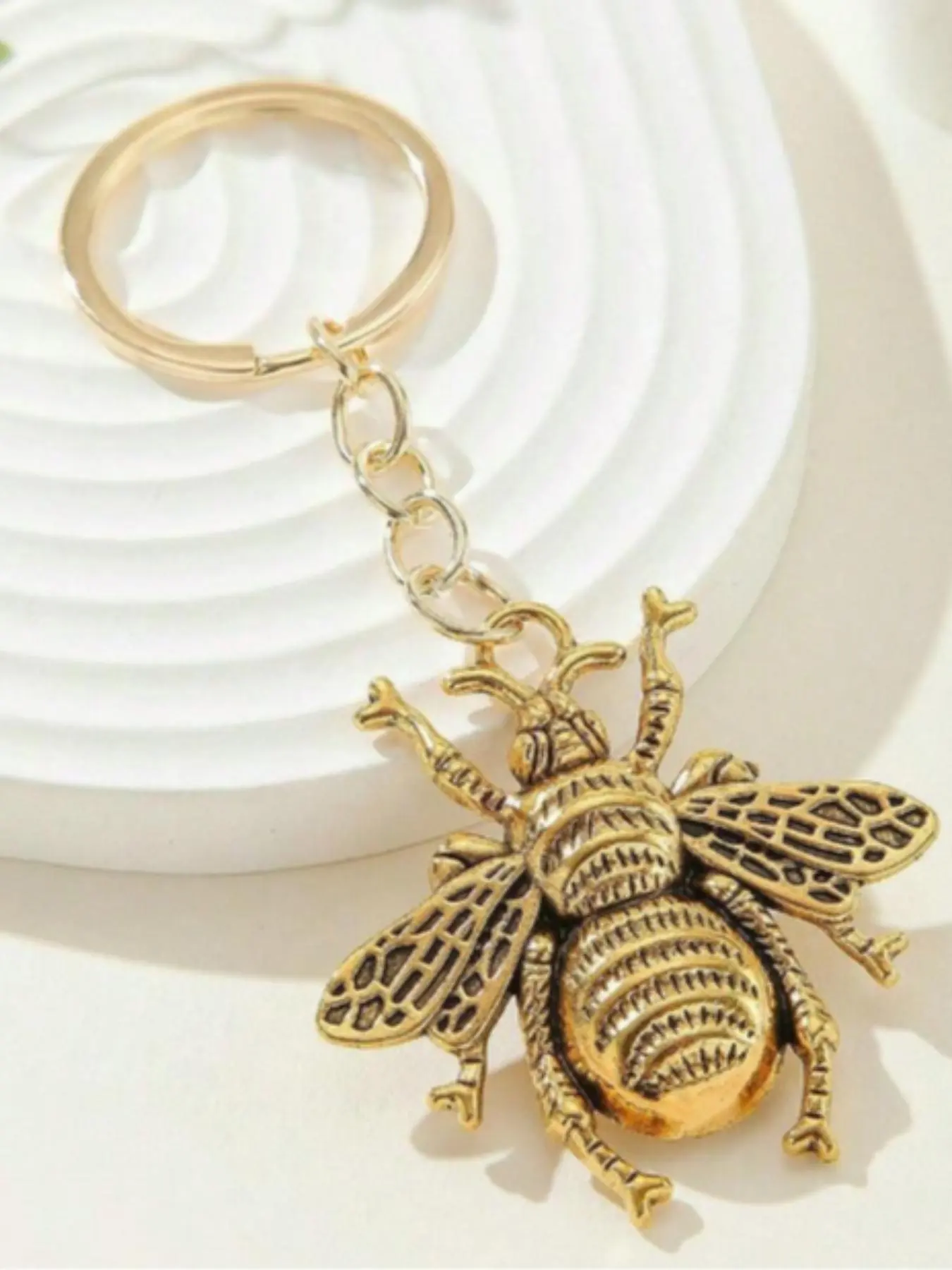 Bee Design Keychain, Cute Bee Design Keychain for Women & Men, Fashion Accessories for Daily Use, Trendy All-match & Exquisite Keychain for Birthday Gift