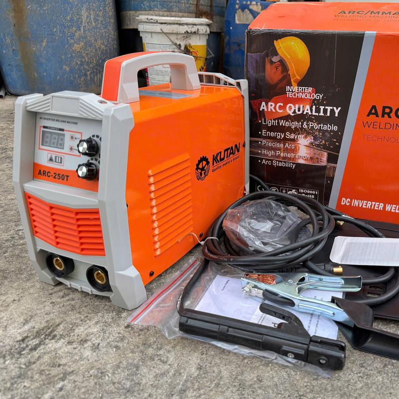 Máy Hàn Điện Kutan ARC-250 Nội Địa Công Suất Max 250A 3 Bo Mạch 24 Mofet 8 Tụ Lớn Chuyên Công Trình
