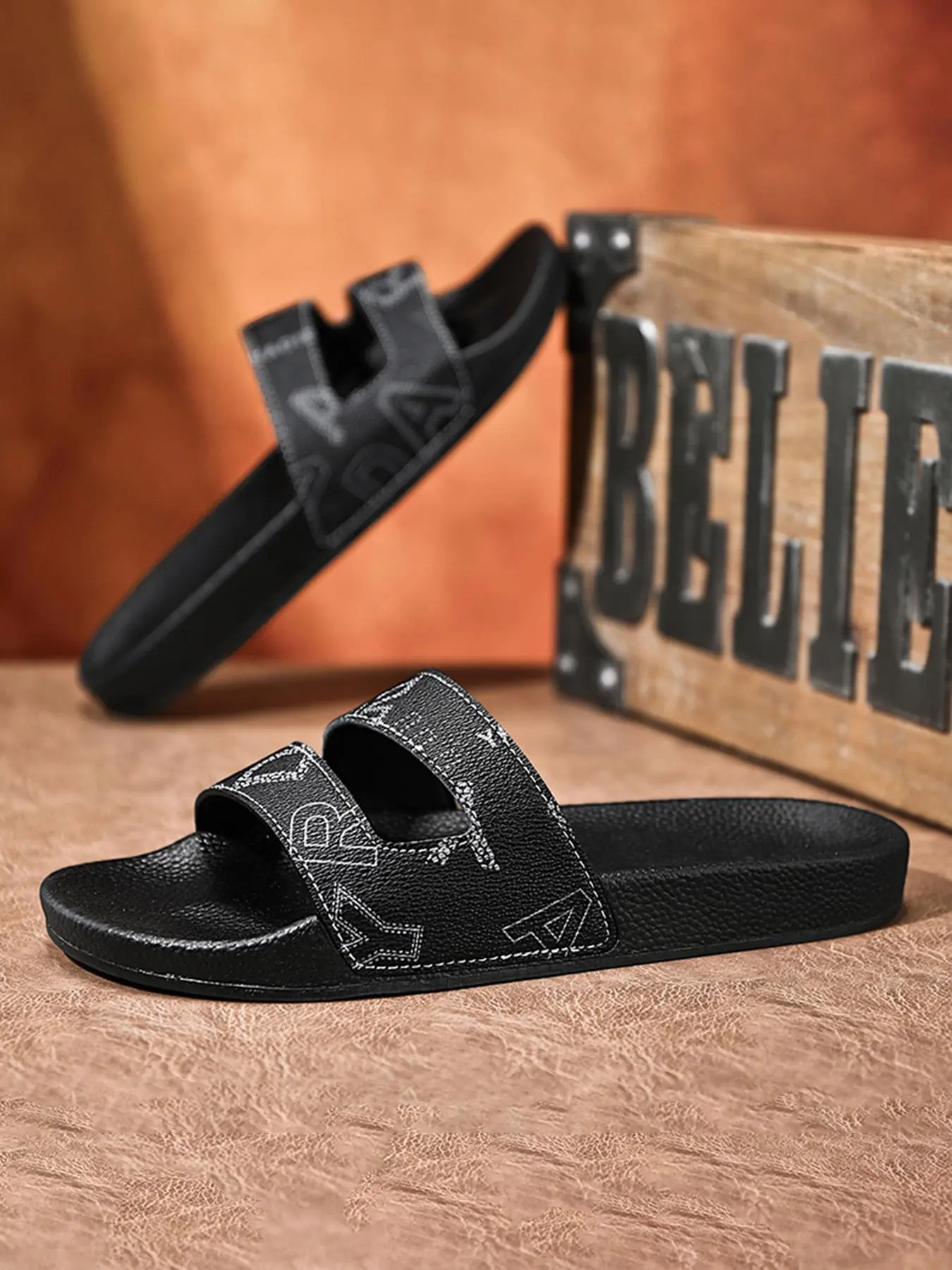 Men's Letter Print Slippers, Casual Comfortable Breathable Slippers for Indoor Outdoor Wear, Fashionable Slippers for Daily Wear