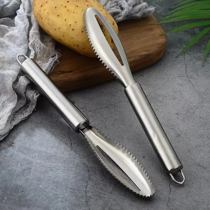 Livvo 2 Edge Alat Penghapus Skala Ikan Profesional Stainless Steel Manual Scraper Tajam Tahan Lama Pegangan Non Slip Desain Double Row Serrated Efisien untuk Dapur Rumah takar matcha bakul donat pembelah bambu