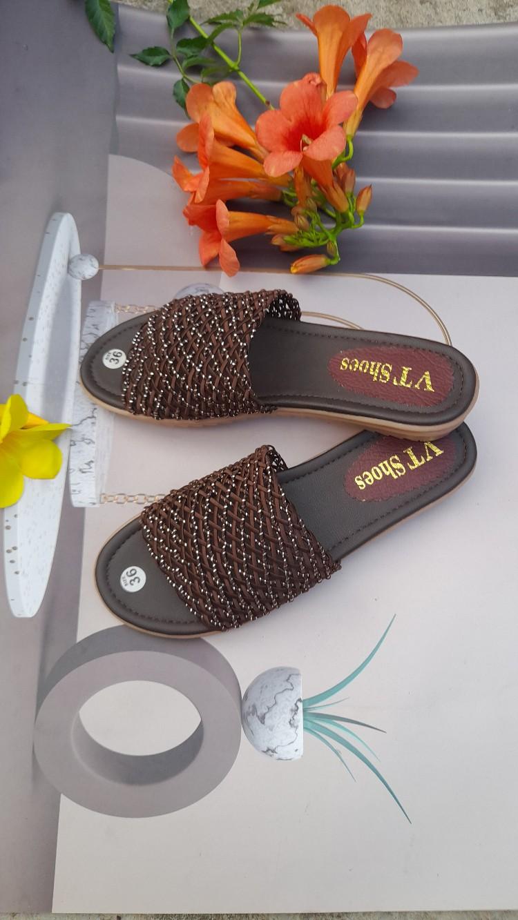 Product Introduction of Dép Nữ Đế Xuồng 3cm. Dép Lưới Nữ Trung niên Mang Êm,Đẹp, Thoáng chân. Dép bản Lưới nữ.  Mã số LB01 8