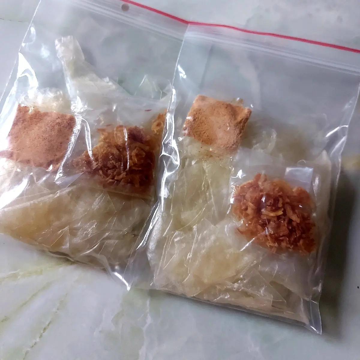 15 Bịt Bánh tráng phơi sương Muối tắc hành phi (tặng kèm sốt tắc)