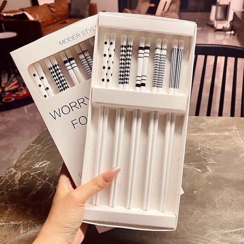 Set 5 đôi đũa sứ phong cách bắc âu ( gốm sứ )