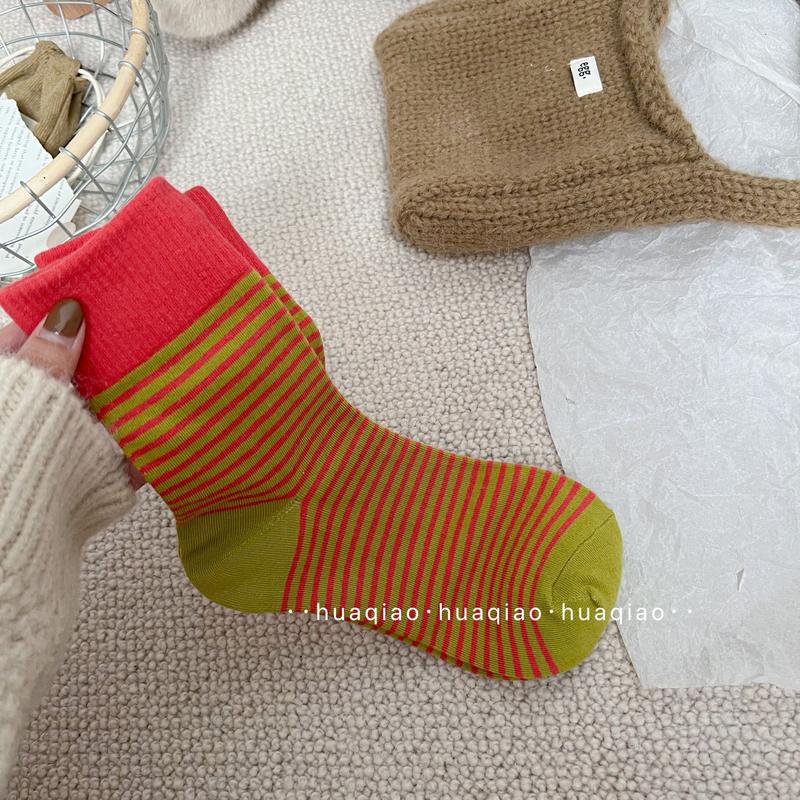 Product Introduction of Maillard Ins East Gate Contrast Color Screw Type Striped Socks Autumn and Winter Bunching Socks Leisure Tube Socks Girls Socks Outdoor Sport 9
