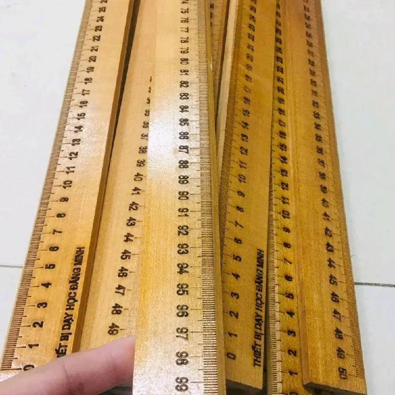 Thước gỗ tự nhiên 30cm , 50cm , 60 cm khắc vạch tia số rõ , phun PU bóng cho giáo viên , học sinh 2