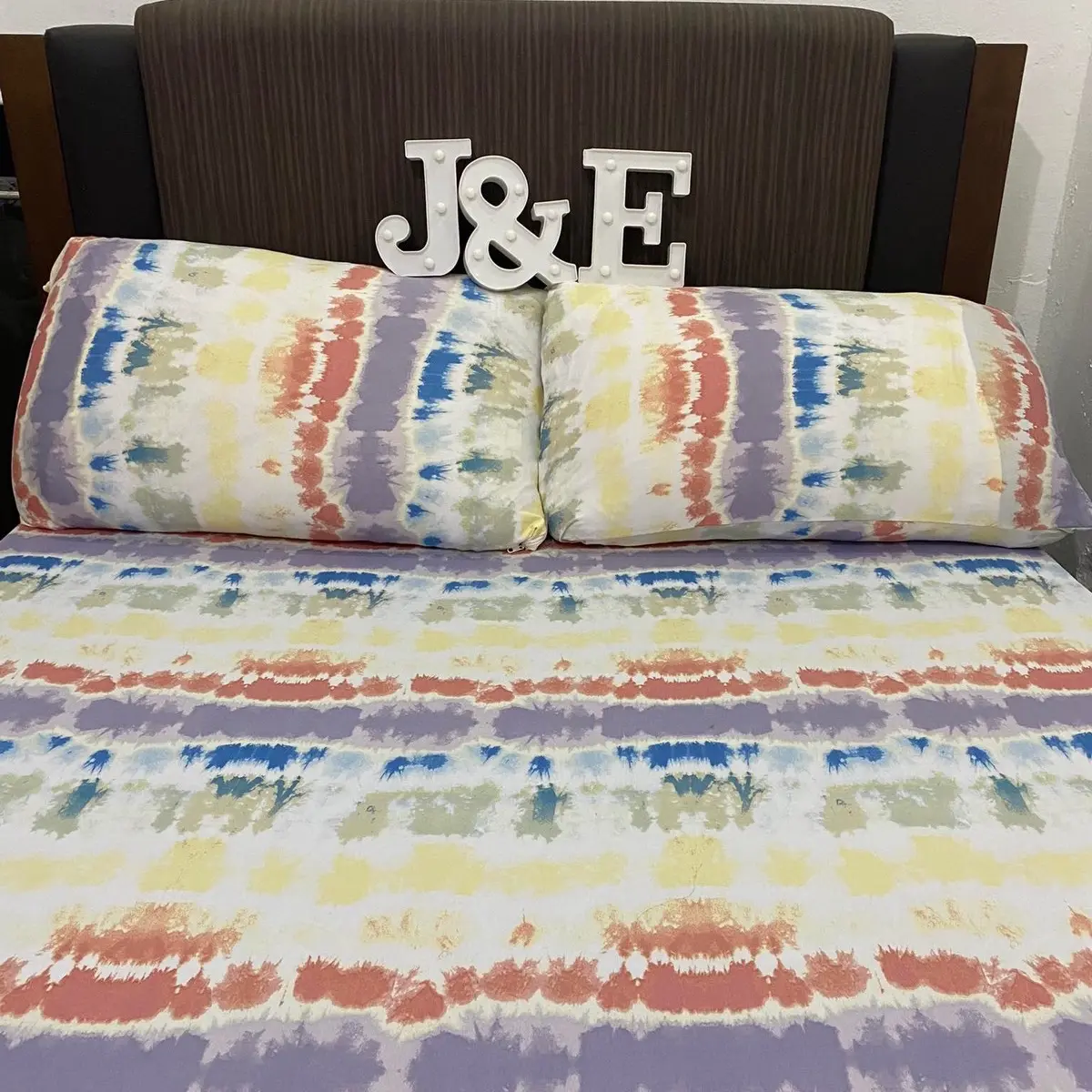 RANDOM DESIGNS BEDSHEET