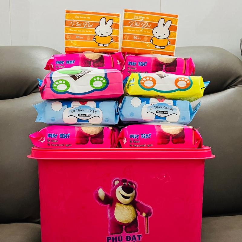 Thùng 16 bịch - khăn ướt gấu Phú Đạt, kèm Xô nhựa (14 bịch khăn ướt, 2 bịch khăn khô) Kem Cho Bé Voi