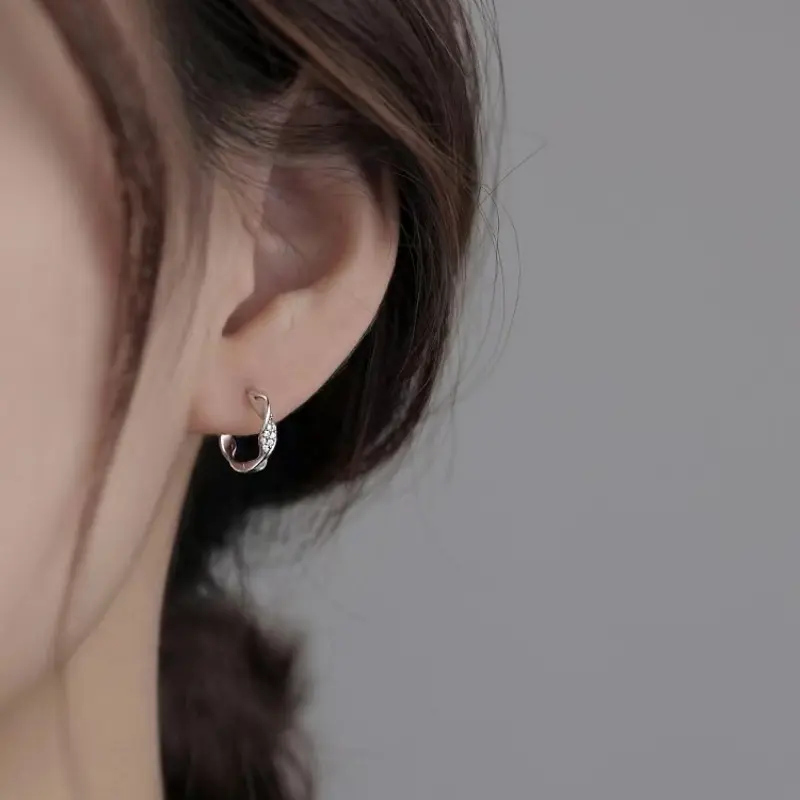 925 sterling silver Mobius earrings for women, ear holes, earbone nails, plain rings, earrings, earrings, and earrings. The price is low.Live broadcast of Milo pearls in 18K gold on site