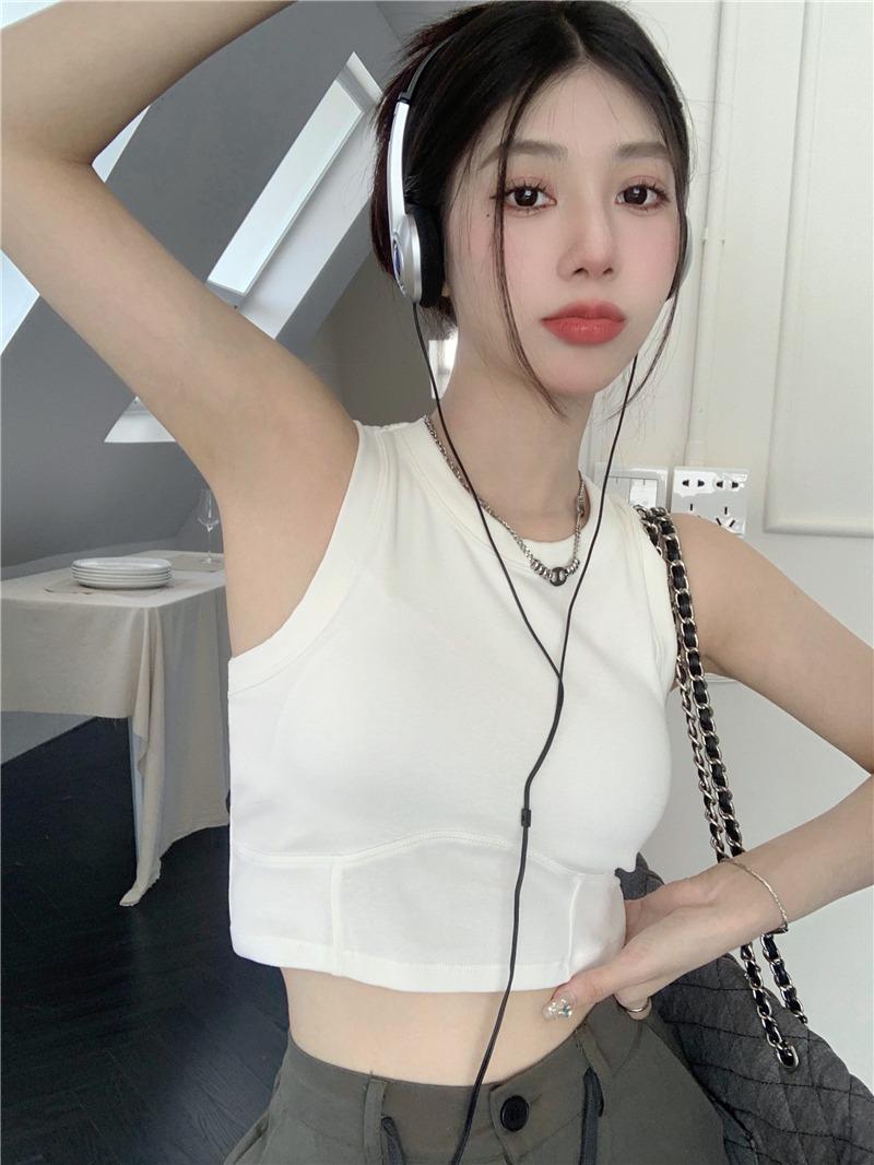 Product Introduction of Áo Ba lỗ Nữ Áo Croptop Cotton Mềm Mịn Kèm Mút Đệm Ngực Dáng Ngắn Siêu Hot Hàng QC Loại 1 Màu Đen, 5 Màu Kem Đệm Lót Women Thun áo croptop cóáotrong 22