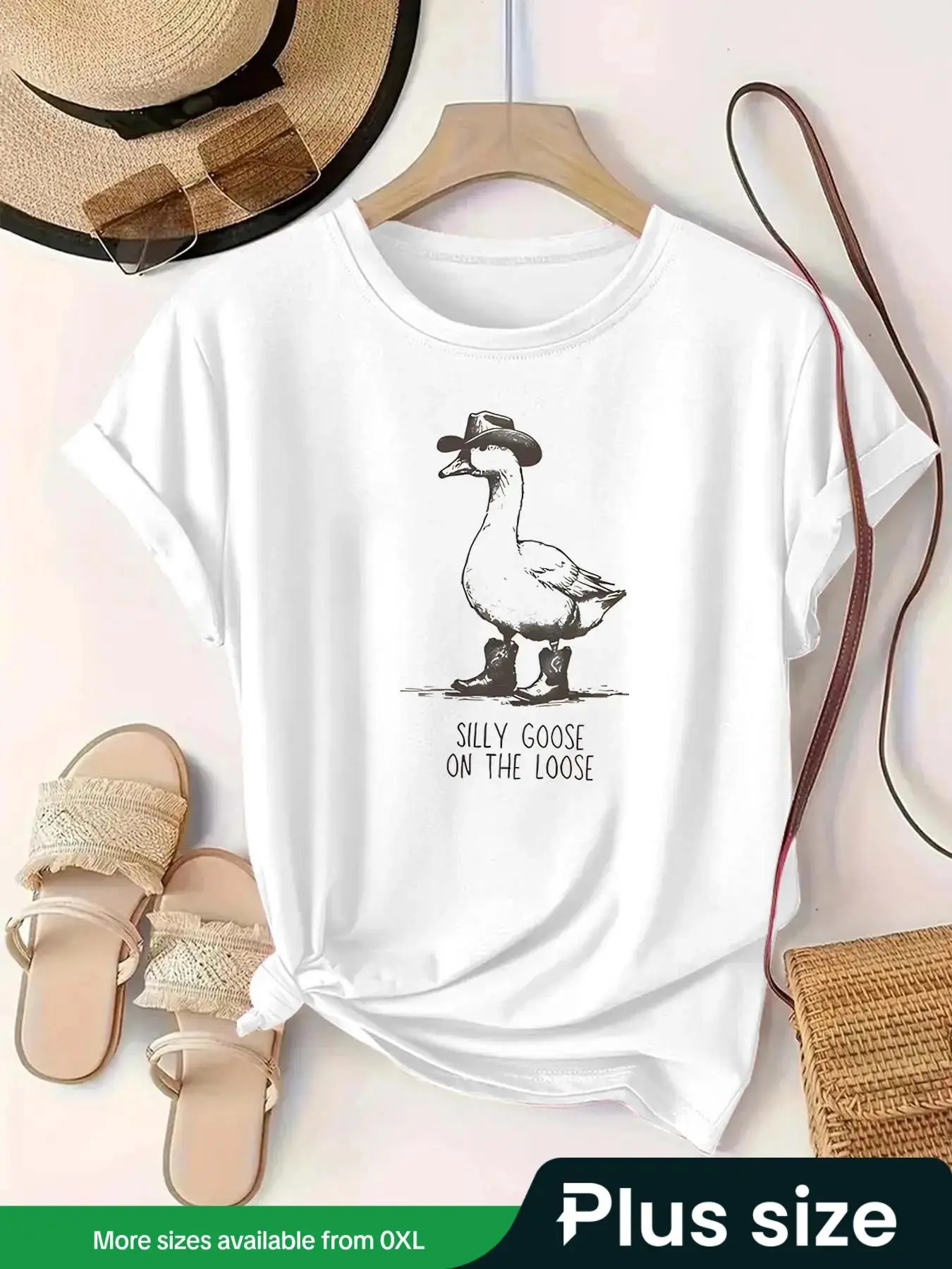 【Plus Size】 Goose Print Round Neck Tee, Fashion Casual Crew Neck Short Sleeve T-shirt for Daily Outdoor Wear, Women Plus Clothing for Summer