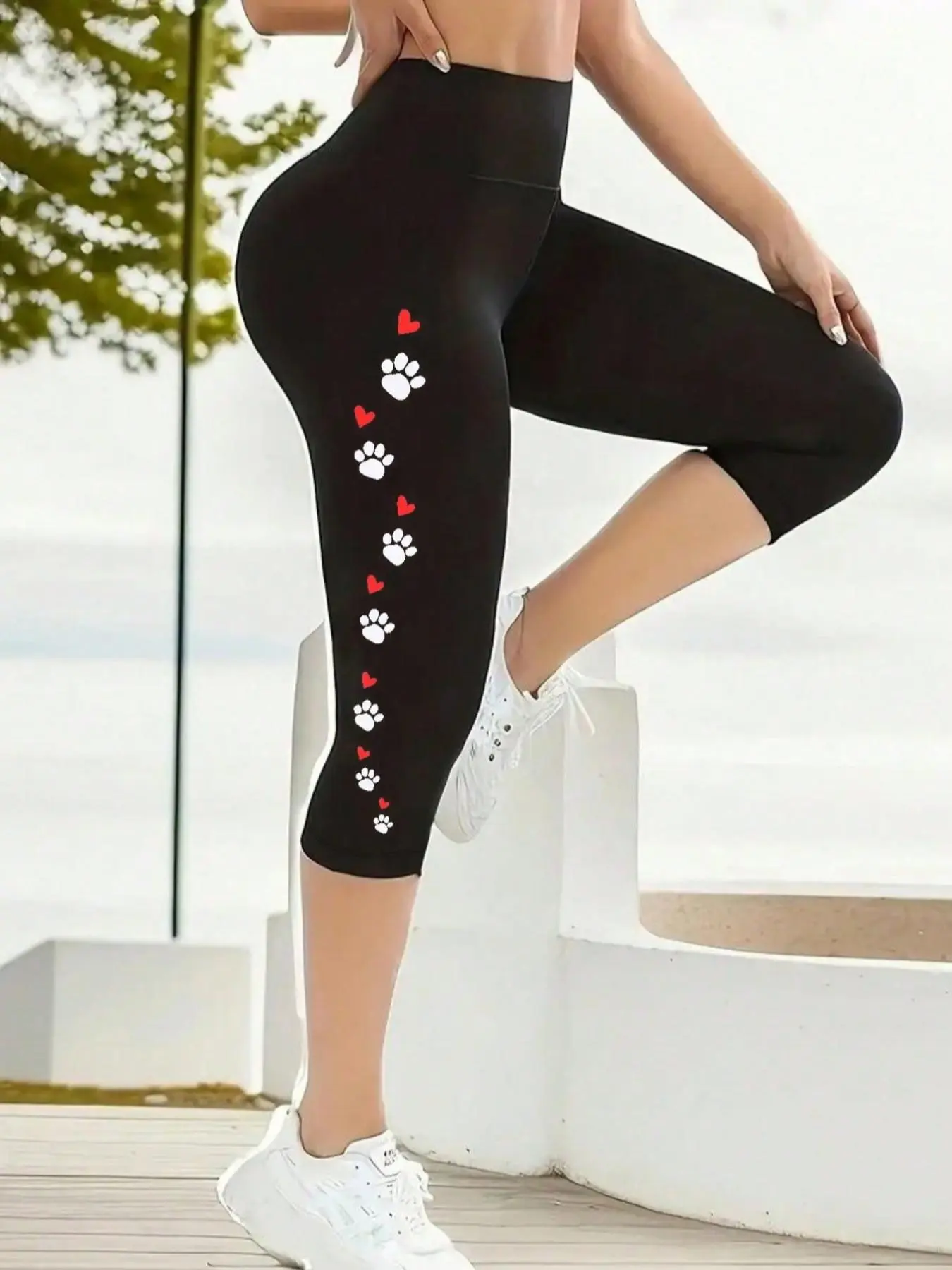 Women's Solid Color Dog Paw Prints & Hearts Print High Waist Sports Leggings, High Stretch Casual Comfortable Breathable Skinny Capri Pants for Yoga Gym Workout Running, Ladies Sportswear for All Seasons