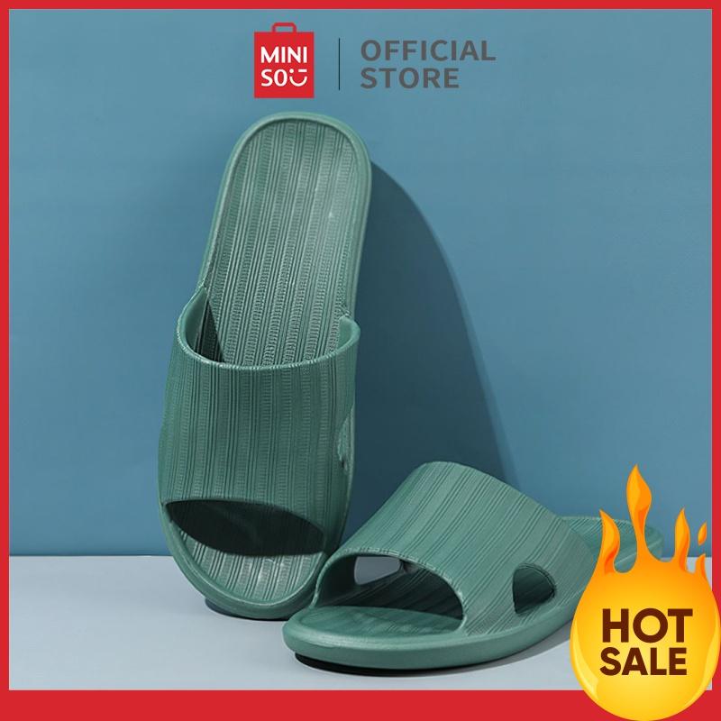 MINISO official flip flop Sandal kamar mandi wanita berbahan empuk kotak-kotak 1