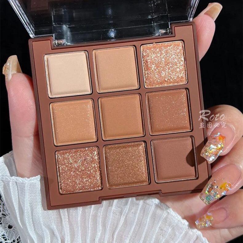 Bảng Phấn Mắt Roto Tone Nâu Hot Hit 9 Ô Bám Lâu