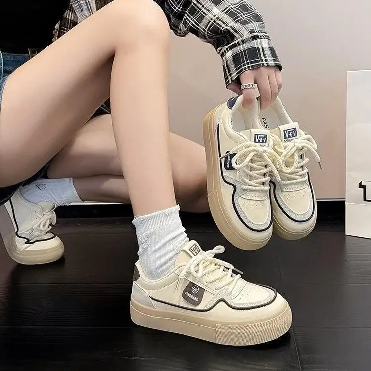 Sục thể thao đế siêu nhẹ -đế cao 3cm