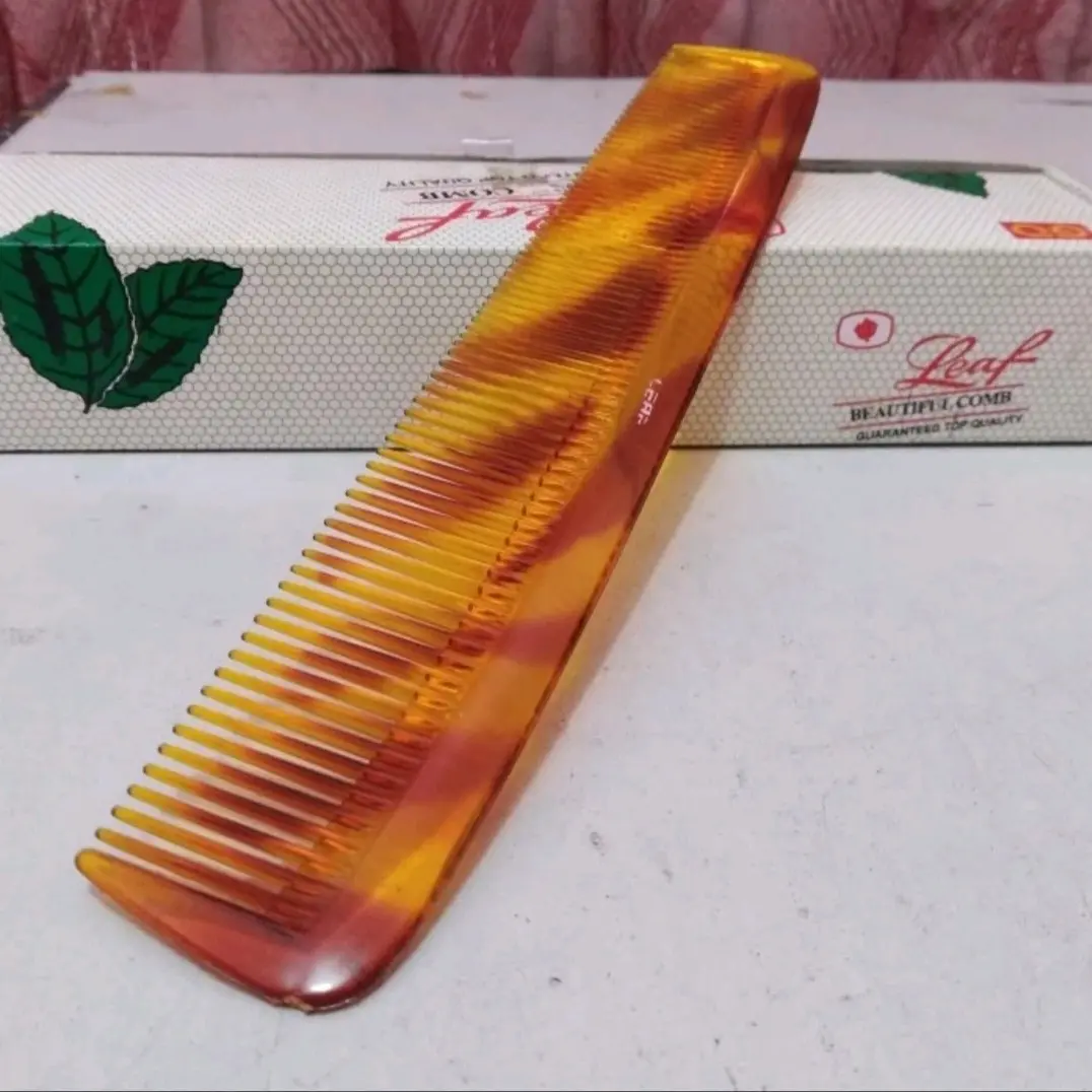 Sisir Pangkas Coklat / Sisir Leaf / Sisir Macan