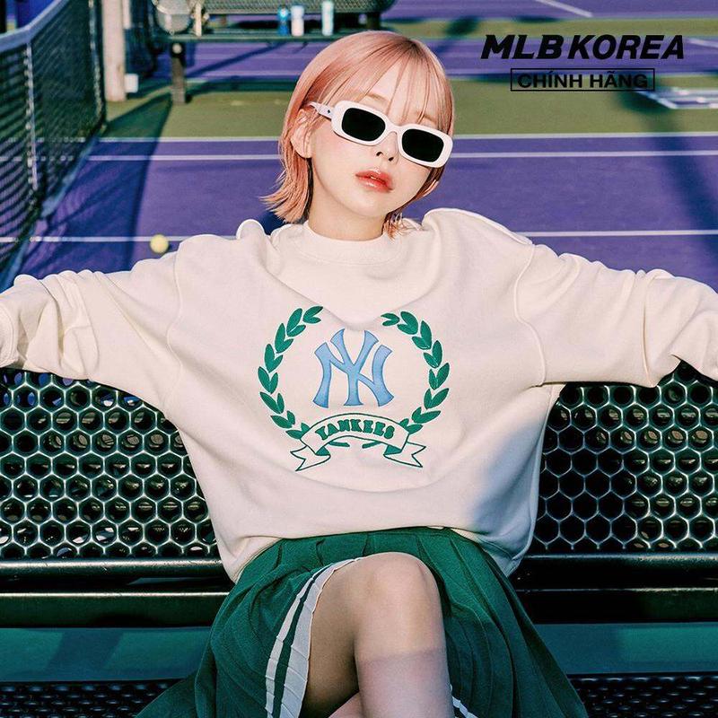 MLB - Áo sweatshirt nữ tay dài Classic Sports Big Logo 3FMTG0134-50CRS