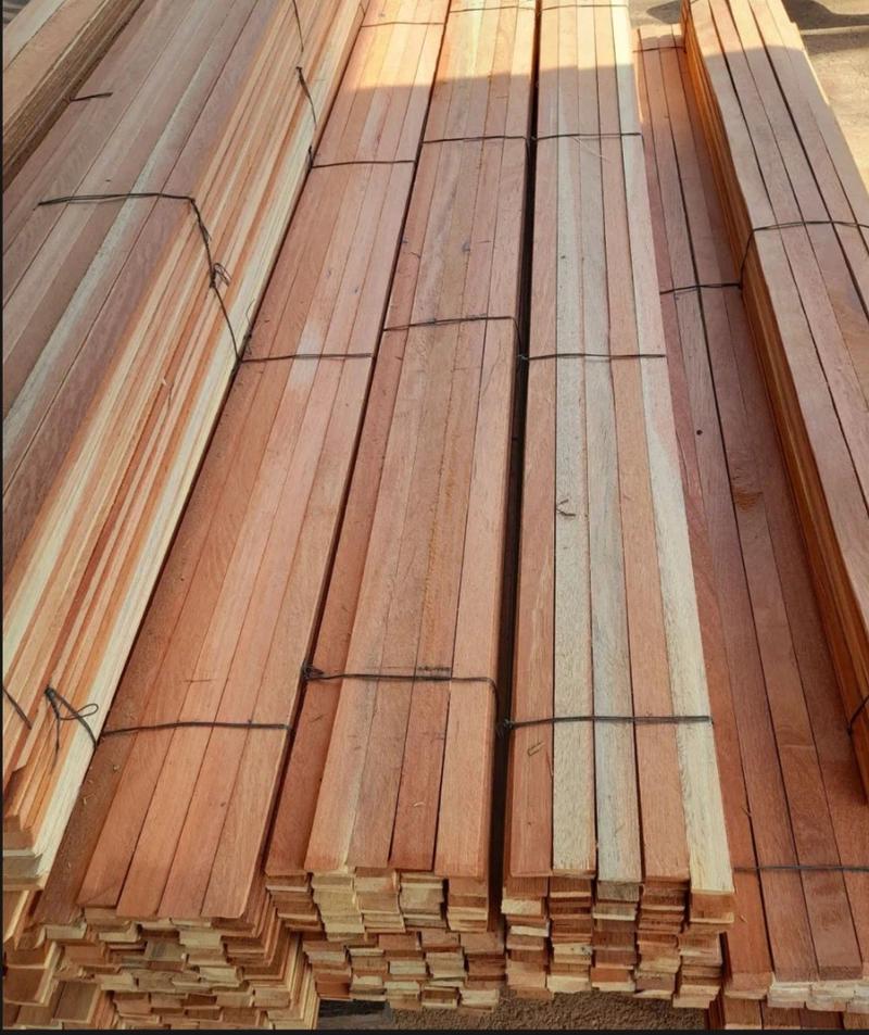 Product Introduction of ไม้ระแนง DIY. ไม้เนื้อแข็งไสเรียบ ขนาด (ยาว 100  ซม.กว้าง 3.5 ซม. หนา 1 ซม.) จำนวน 50 แผ่น ไม้แท้ลายไม้สวย 8