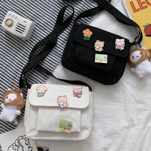 F3กระเป๋าสะพายข้างผ้าแคนวาสพร้อมเข็มกลัด 4 ชิ้นกระเป๋าผ้าวินเท