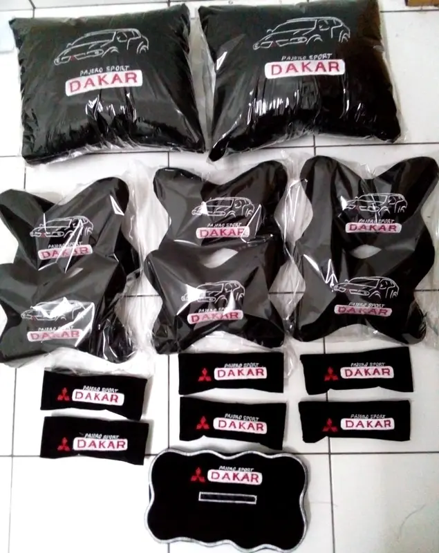 Bantal mobil variasi aksesoris interior headrest sandaran kepala alas jok Mitsubishi pajero Sport Dakar 0