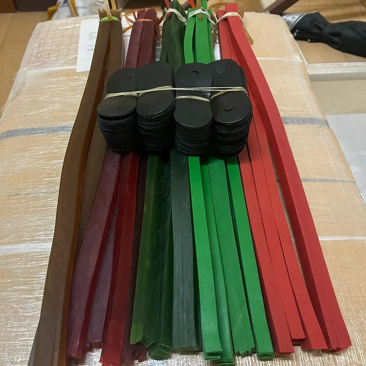 ยาง อเนกประสงค์ 20เส้น + แผ่นรอง20ชิ้น มี8สี