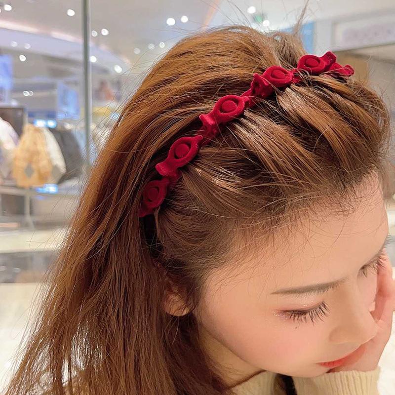 Product Introduction of Plush and Braided Hair Headband Minimalist Headband 4
