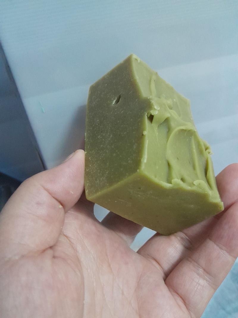 Product Introduction of Xà phòng dược thảo sạch sâu chuyên biệt dành cho da viêm ngứa, mụn lưng Dưỡng Body Sen 9