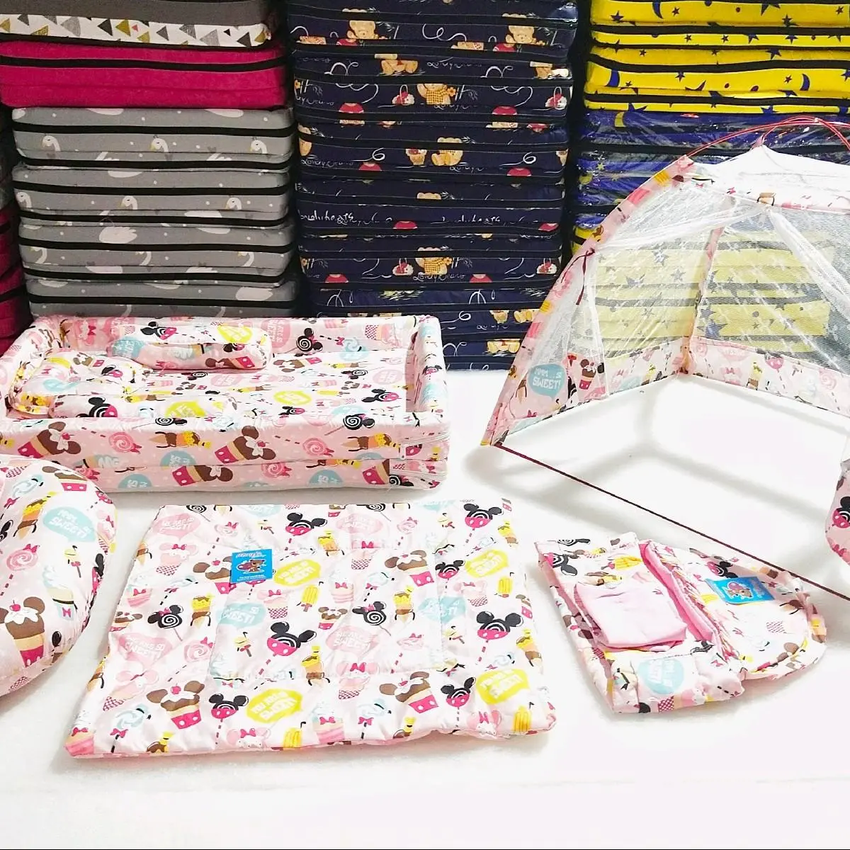 Paket Perlengkapan Bayi Newborn Moy's Baby - Kasur Bayi, Kelambu Tenda, Bantal, Guling, Sofa Bayi, Selimut, Gendongan Topi - Furniture
