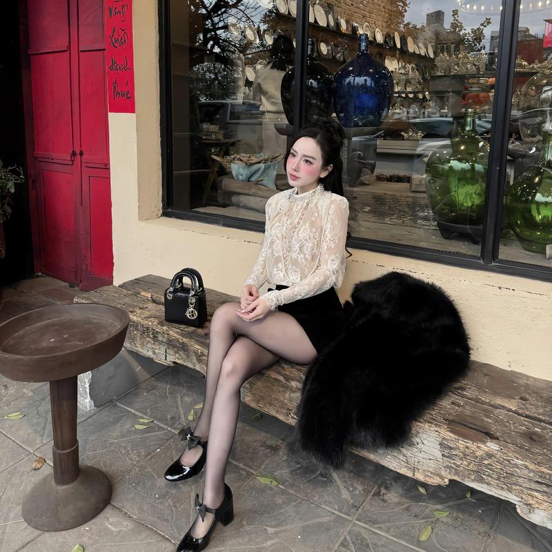Áo Ren Cổ Ngọc Đệm Vai Quế Chi Boutique 2025 3