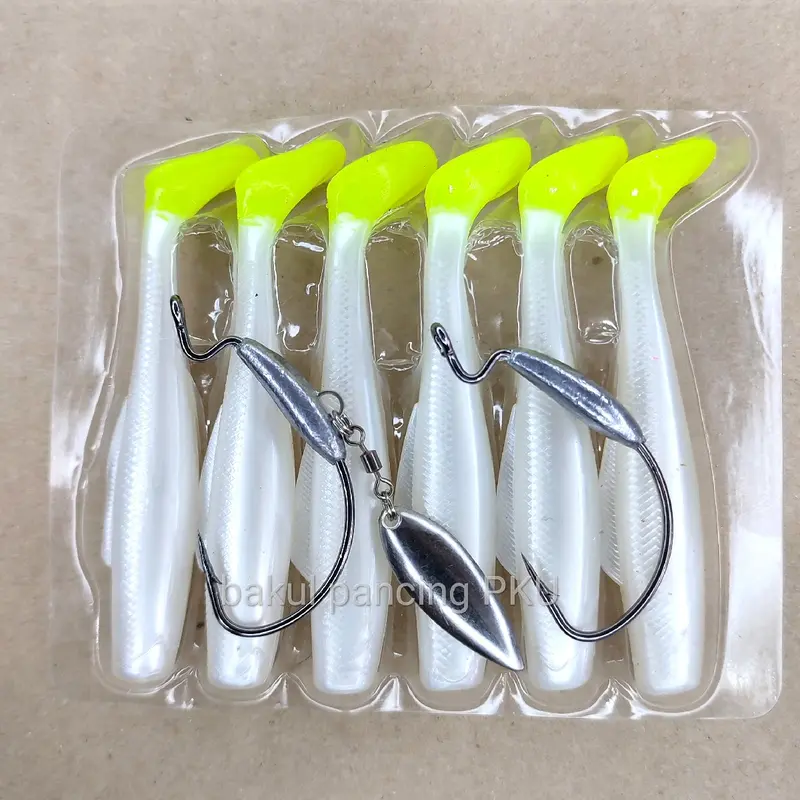 SOFT LURE 8CM + HOOK AXZ 3X STRONG 2