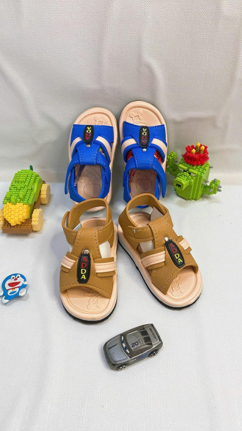 Product Introduction of COMBO 2 ĐÔI SANDAL KÈN ADDA TẬP ĐI CHO BÉ XỐP SIÊU NHẸ QUAI DÁN MẶT TẨY CÓ 3 MÀU NÂU XANH ĐỎ 8