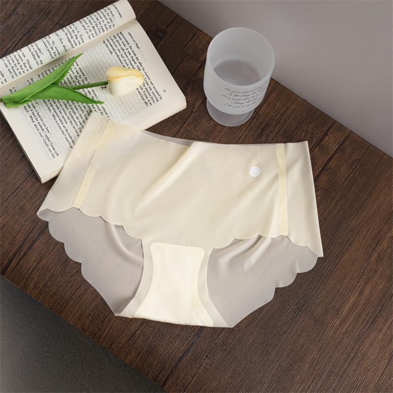 3D Peach Hip Mask Underwear Women's Ice Silk Seamless Summer Breathable Ultra-Thin Quick-Drying Girly Simplicity Triangle Underwear Panty Womenswear Lady Comfort Innerwear Basic Minimalist 8