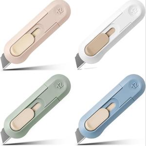 リトラクタブルボックスカッティングナイフ、オフィスホーム用の1カウント/4カウントユーティリティナイフ、小包や板紙を開封するためのカッティング用品