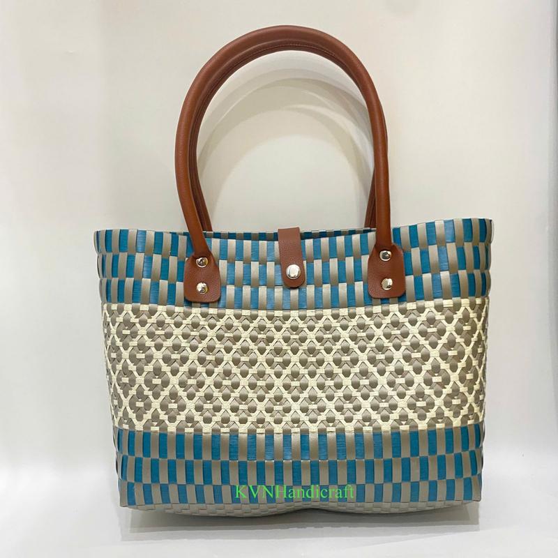 Giỏ Đan Nhựa Lưới Tâm Đại,Giỏ Đan Tay, Túi Xách Đan Thủ Công Handmade,Làn Nhựa Đi Chợ, Phối Với Áo Dài, Đầm Đi Biển Chụp 3