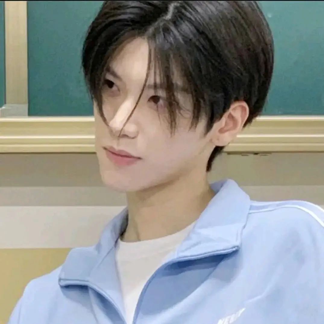 TOUPEE/ HAIRCLIP PENUTUP BOTAK PANJANG MODEL BELAH TENGAH